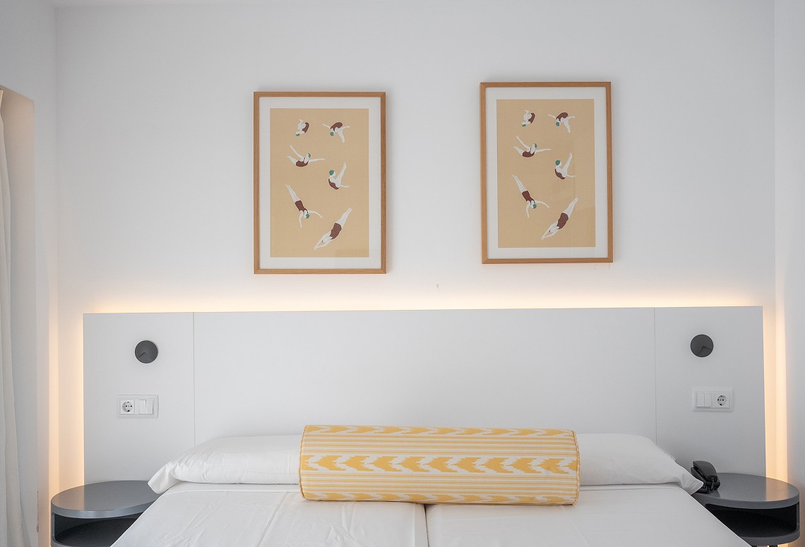 carousel-image