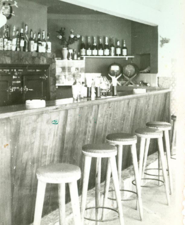 bar stools retro